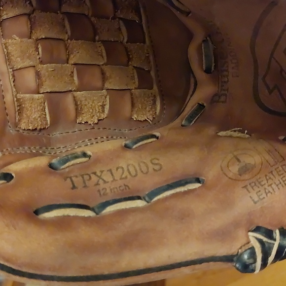 Louisville Slugger TPX1200S Baseball Glove - Picture 3 of 7